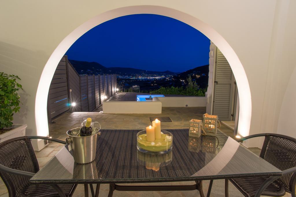 Azzurro Bianco Suites Páros Exterior foto